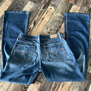 Levi’s | 518 Superlow Jeans
